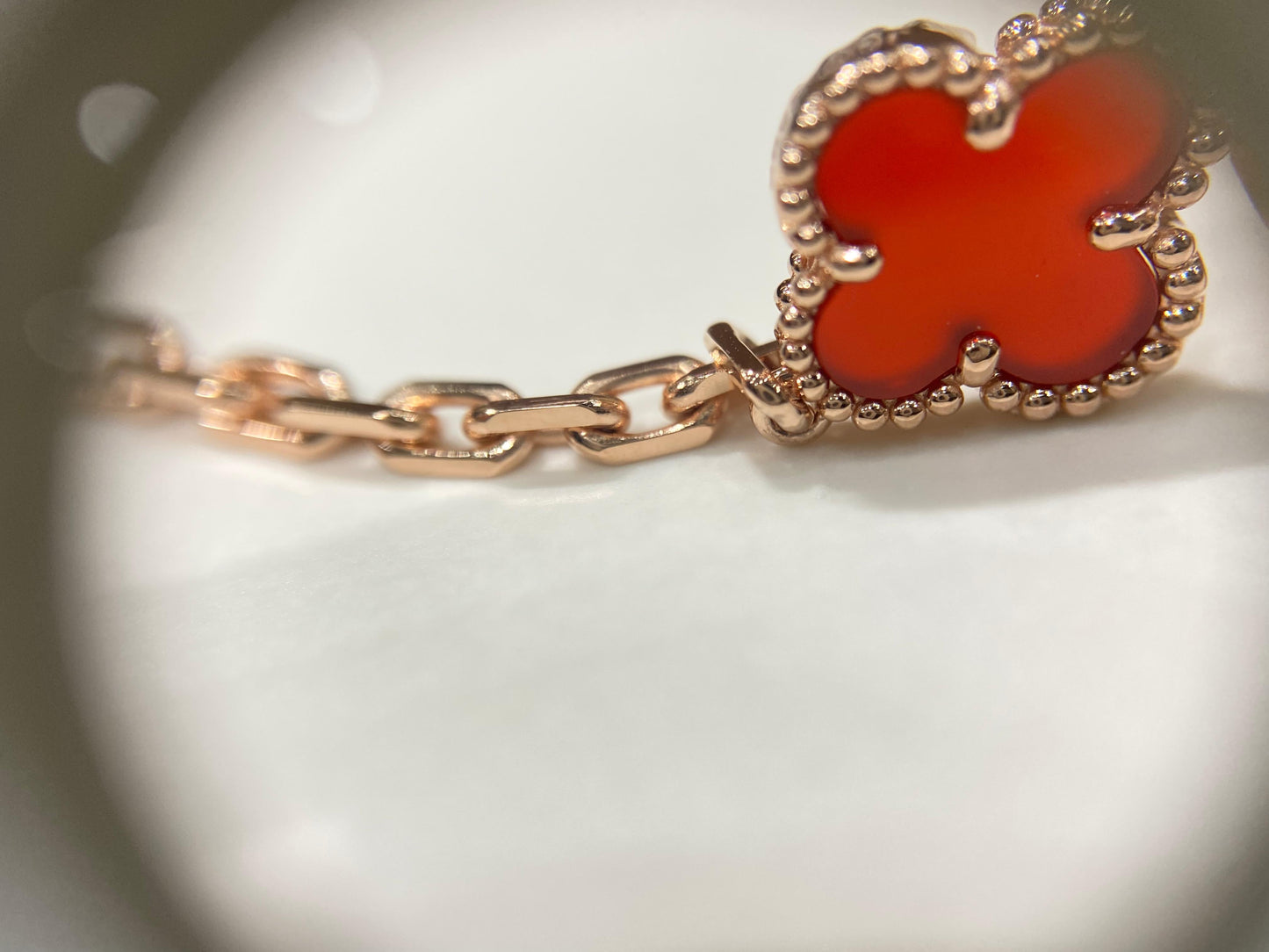 Twelve Motif Clover Necklace – 18K Rose Gold with Carnelian