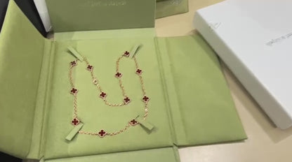 Twelve Motif Clover Necklace – 18K Rose Gold with Carnelian